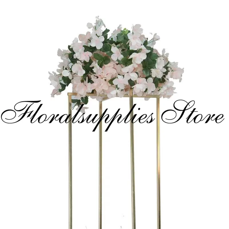 New design hollow flower stand Metal Floor Vase Table Centerpiece For Wedding Decoration