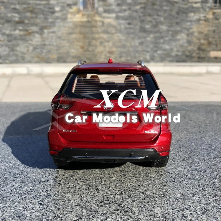 Литая модель автомобиля для изгой 1:18(красный)+ маленький подарок