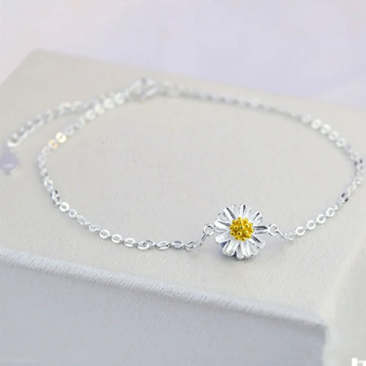 

Hot Selling 925 Sterling Foot Ornaments Women's Korean-style Fresh Little Daisy Flower Anklet Anti-Allergy Birthday Gift
