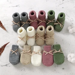 Ensemble de chaussures + gants pour bébé, tricoté, chaussures de lit pour nouveau né, fait à la main, pour fille et garçon, mignon, avec nœud papillon, à la mode 