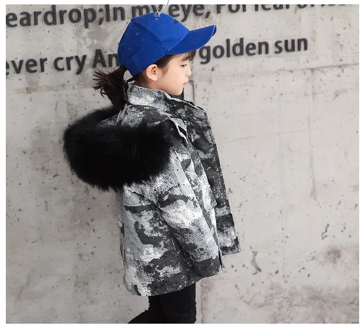 Dollplus/Коллекция года; камуфляжные зимние пальто с натуральным мехом для мальчиков; меховые куртки с капюшоном для девочек; плотные теплые детские парки; ветрозащитные детские зимние комбинезоны
