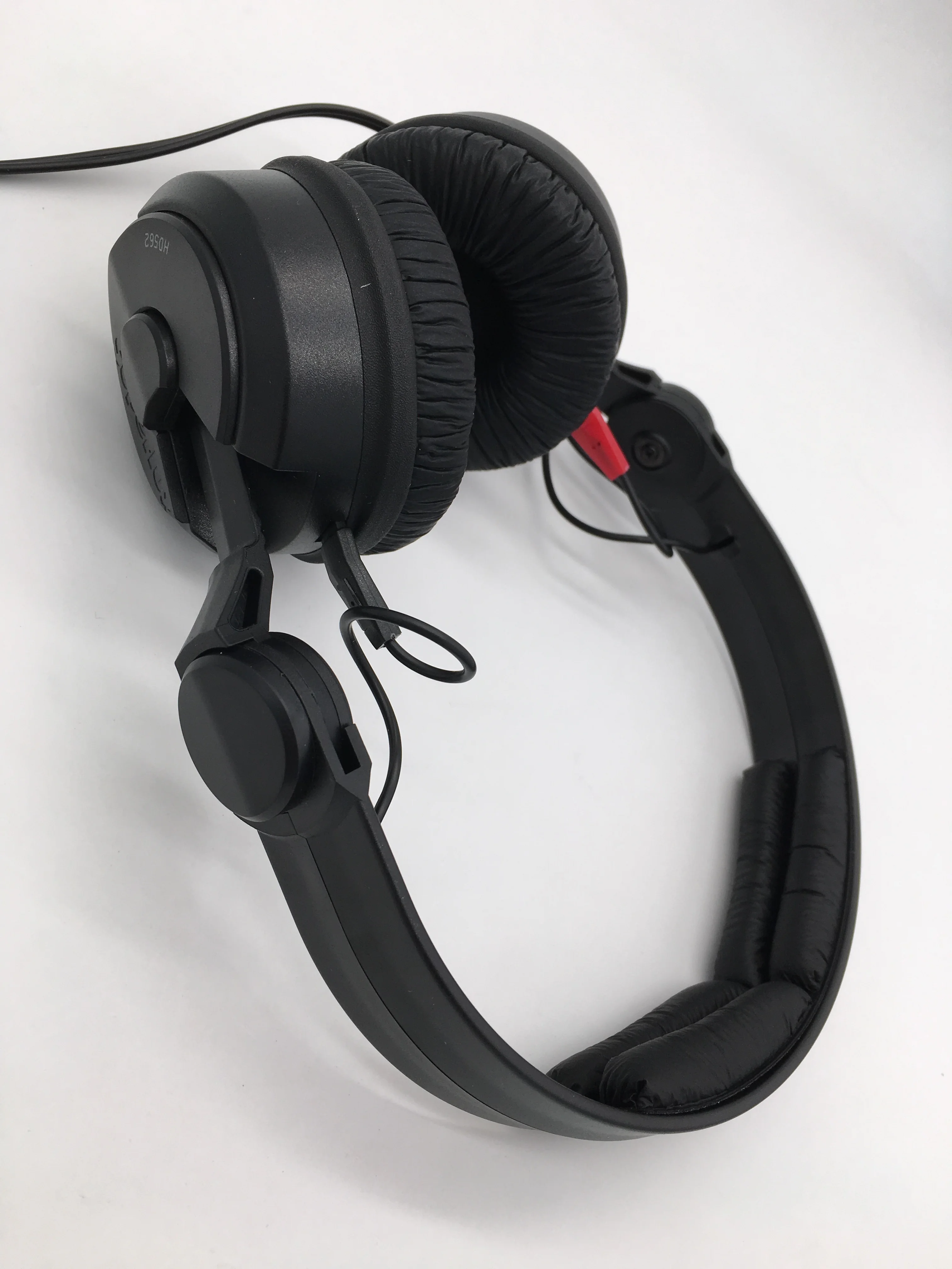 Superlux HD562 полный спектр мониторинга наушников Портативный DJ музыка шумоизоляция закрытого типа гарнитуры развлечения, live, studio