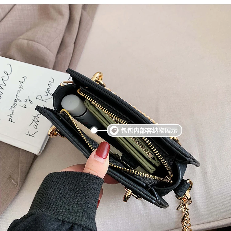 Autumn And Winter Fashion Wild Solid Color Messenger Bag Messenger Bag Width 19cm Height 15.5cm Thickness 8cm