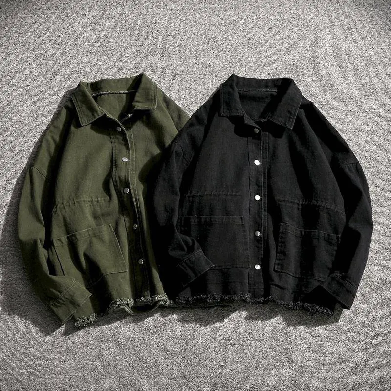 

Демисезонная однотонная куртка для мальчиков