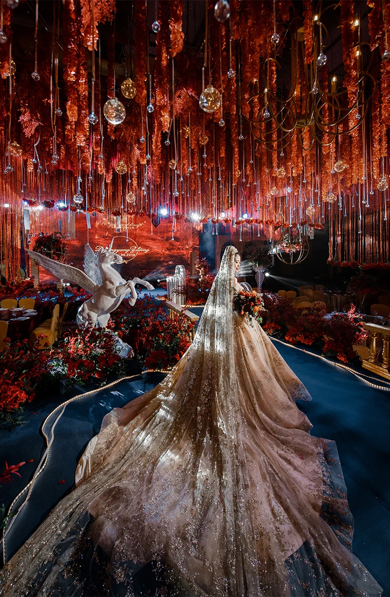 Роскошные суд в ретро-стиле со шлейфом для церемонии high-end Частный заказ королевской свадьбы платье для кормящих с бахромой; обувь невесты