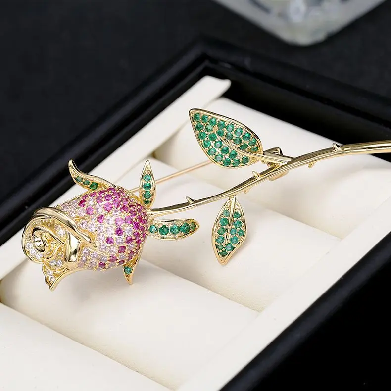 12016255341_280711842