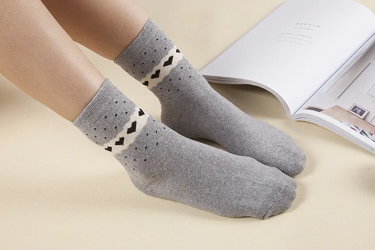 Распродажа, японские носки с Мопсом, Calcetines Mujer, 5 пар со скидкой, осенне-зимние носки, утолщенные Теплые повседневные Хлопковые женские носки