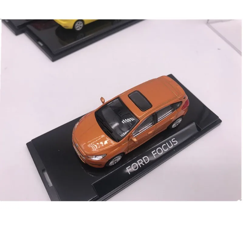 1: 64 сплава Модель автомобиля Ford FOCU Детская игрушка автомобиль коллекция подарков - Цвет: Оранжевый