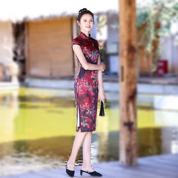 

Women Novelty Vintage Cheongsam Plus Size Oriental Elegant Wine Red Knee Qipao Dress Party Prom Silk Dress Morning Glory Pattern