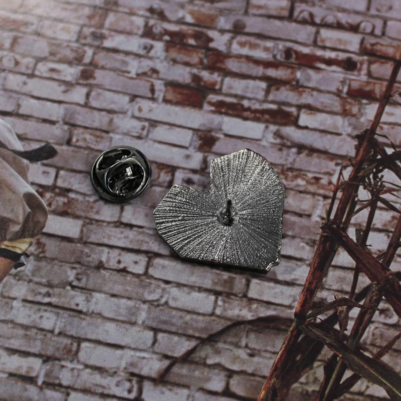 胸针爱心棺材10