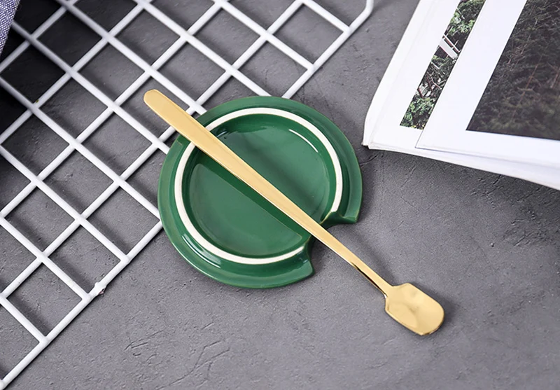 Креативная кружка с ложкой золотого и зеленого оленя, Офисная деловая чайная кружка, питейная посуда кружки в подарок, индивидуальная керамическая кофейная чашка