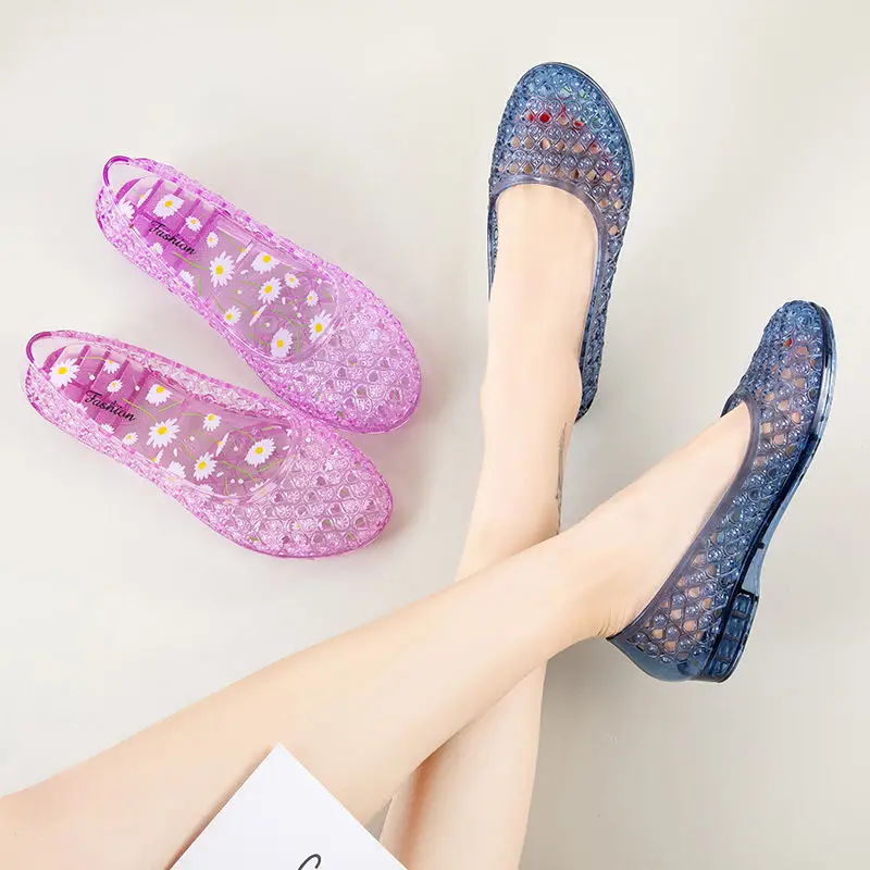 Women Sandals Soft Sole Slippers Comfortable Sandals New sandals slippers crystal sandals female bird's nest Baotou breathable soft bottom home mother V213