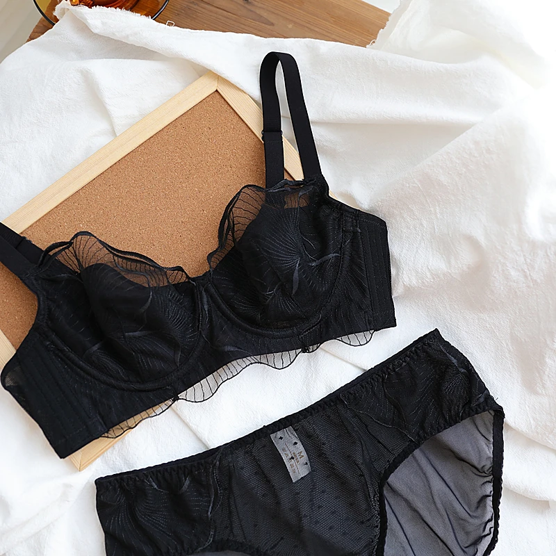 Romantic exquisite embroidered underwear women's ultra-thin bralette petal cup soft steel ring upper support gather bra set