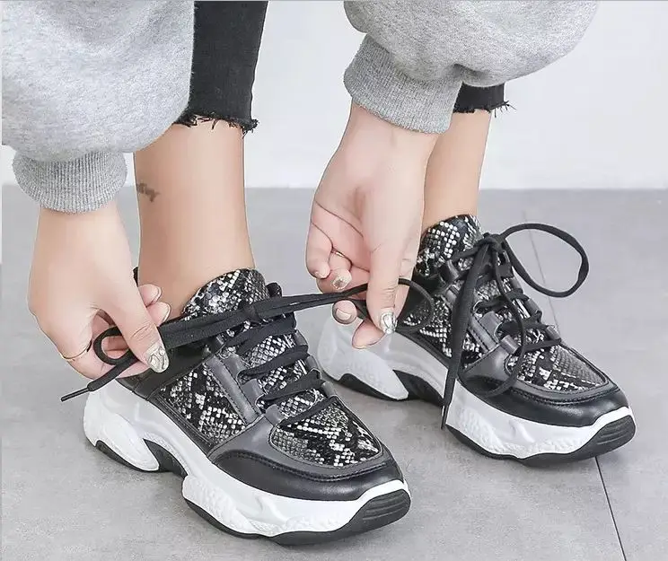 New fashion brand sneakers Woman Shoes Pu leather Leopard Platform outdoor sneakers women sports shoes Ladies Plus size 36-42