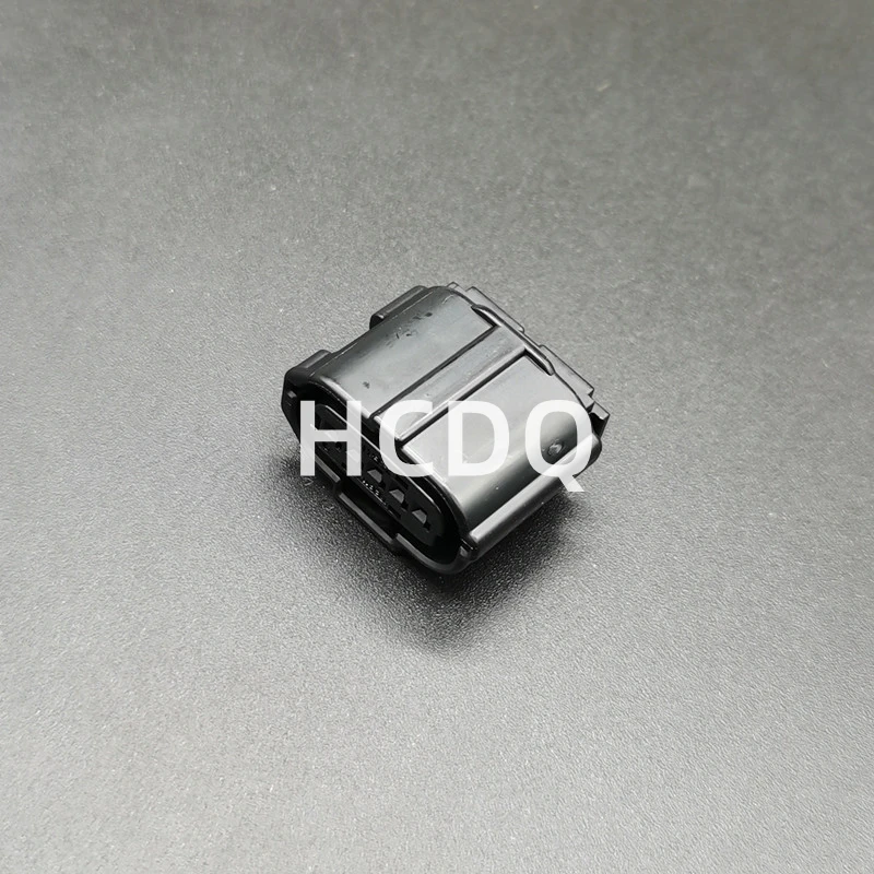 The original 90980-12292 5PIN Female automobile connector plug shell and connector are supplied from stock