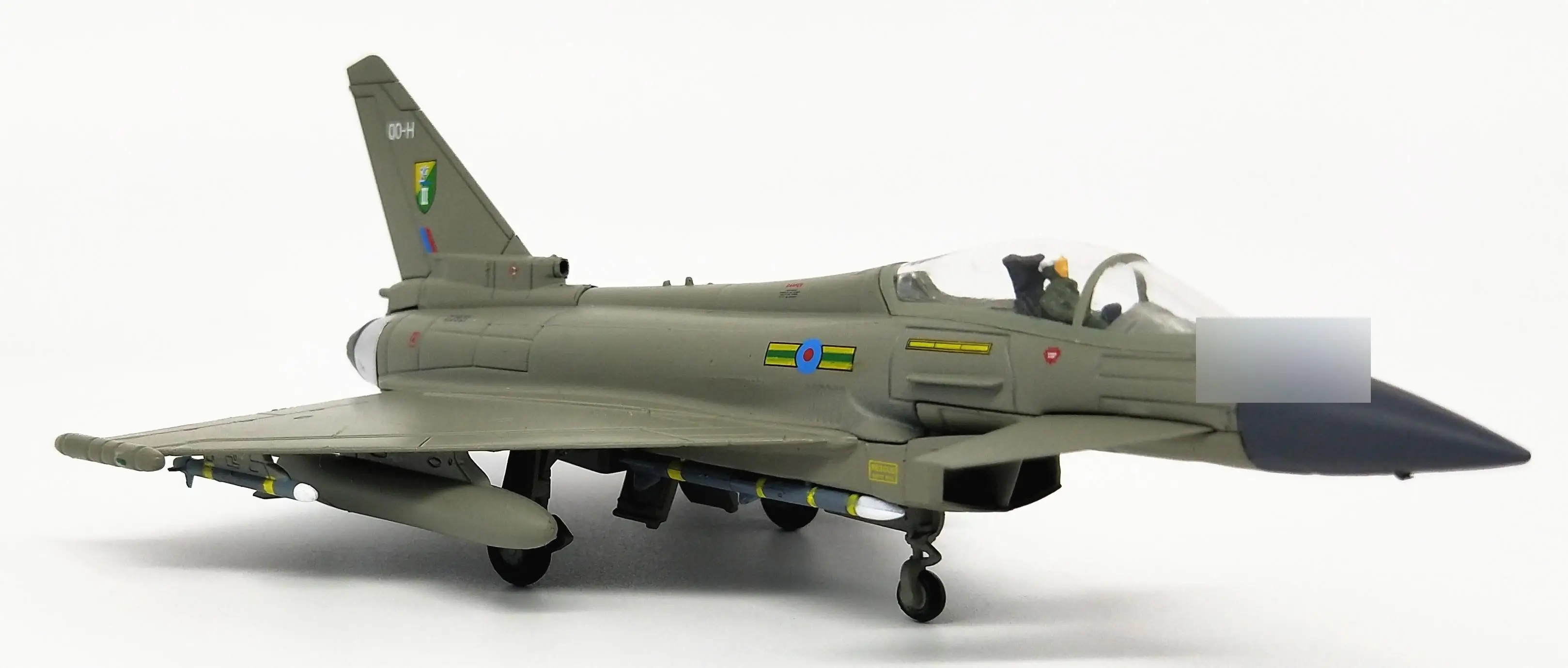 AMER British EF2000 Eurofighter Typhoon 1/100 литая модель самолета