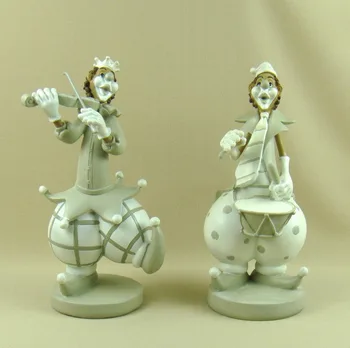 

Music Jester Statue Ornament Craft Accessories Funny Circus Clown Figurine Handmade Resin for Festival Decor and Art Collection