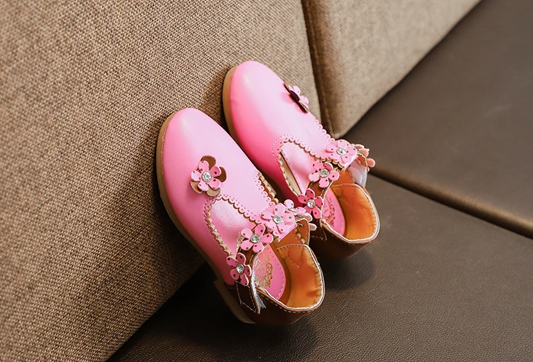 8982018727_448709522