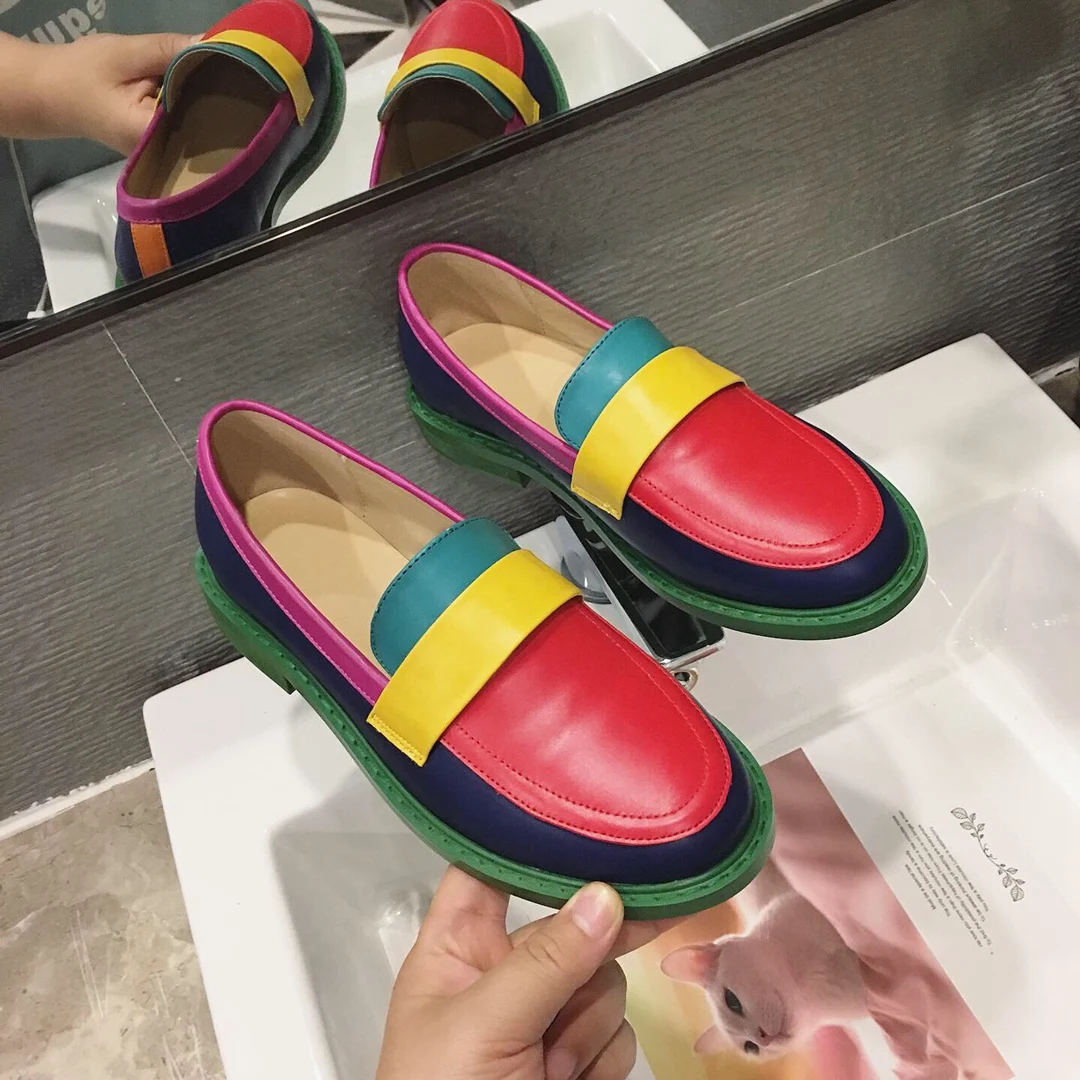 Разноцветная женская обувь на плоской подошве; женские лоферы ручной работы; винтажные повседневные кроссовки из мягкой кожи без застежки; модные оксфорды; обувь радужной расцветки