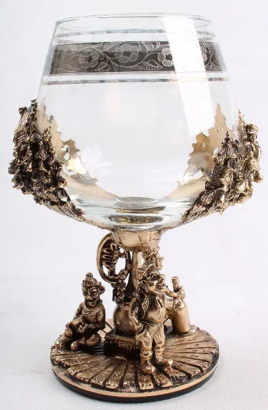 Рисунок 5 - Бизнес сувенир бокал для коньяка