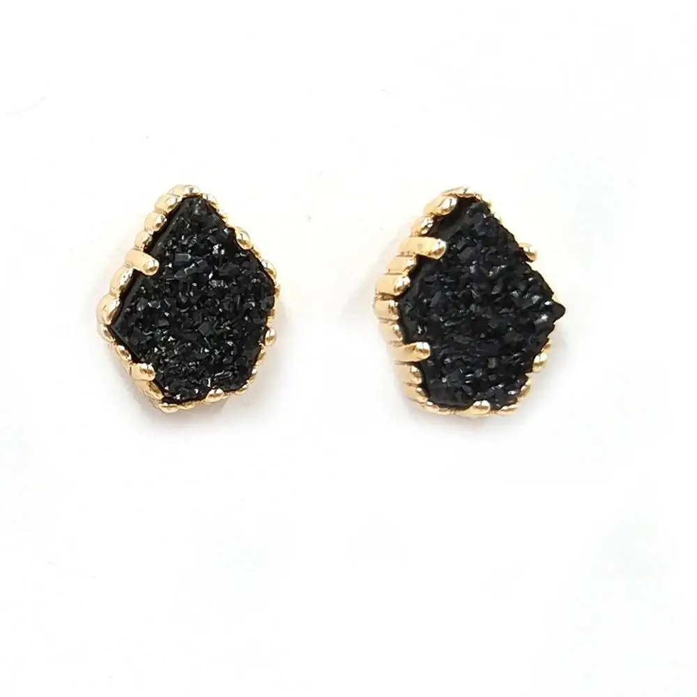 Новые белые геометрические серьги-гвоздики из смолы Druzy