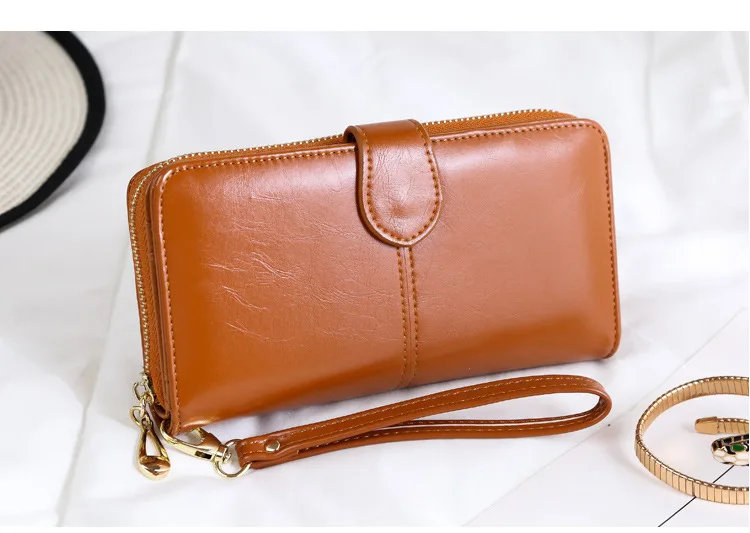 LANVERA Wallet Female Coin Purse Clasp Magnetic Closure PU Red Wallet Women Wallets Long Clutch Card Holder Female Purse B135