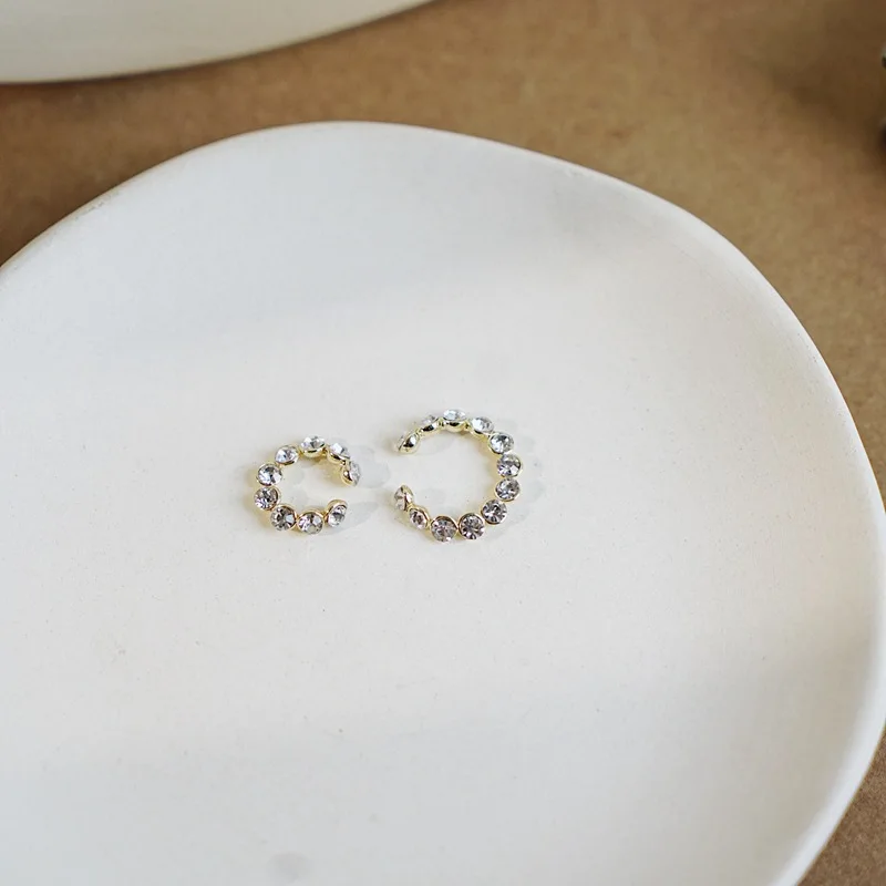 Минималистичные корейские золотые маленькие Открытый круг Полный Кристалл жемчужные серьги-манжеты без пирсинга клипсы на серьги аксессуары