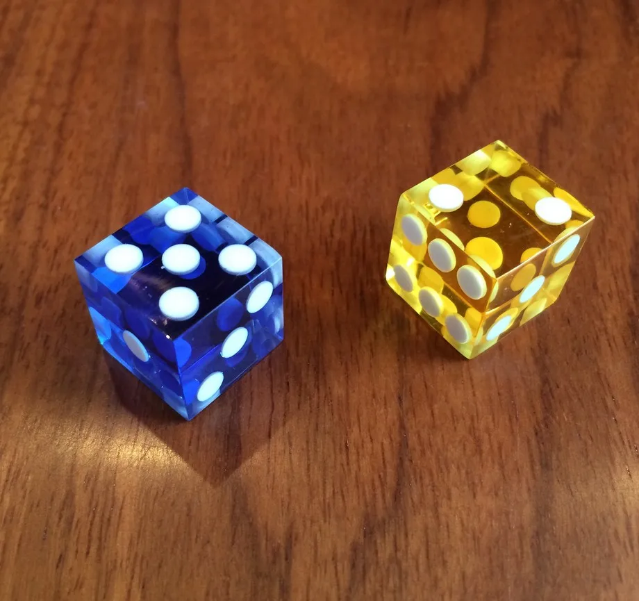

Manual remote control dice to control points, suitable for magic show / cheating / gambling