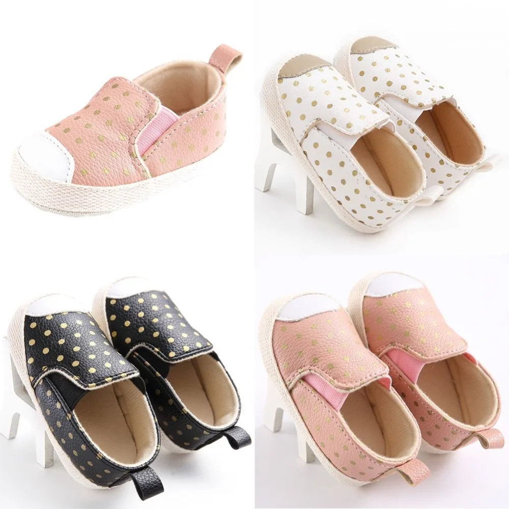 Детские мокасины в Золотой горошек для девочек, первые ходунки для малышей, модная мягкая обувь для маленьких девочек из искусственной кожи