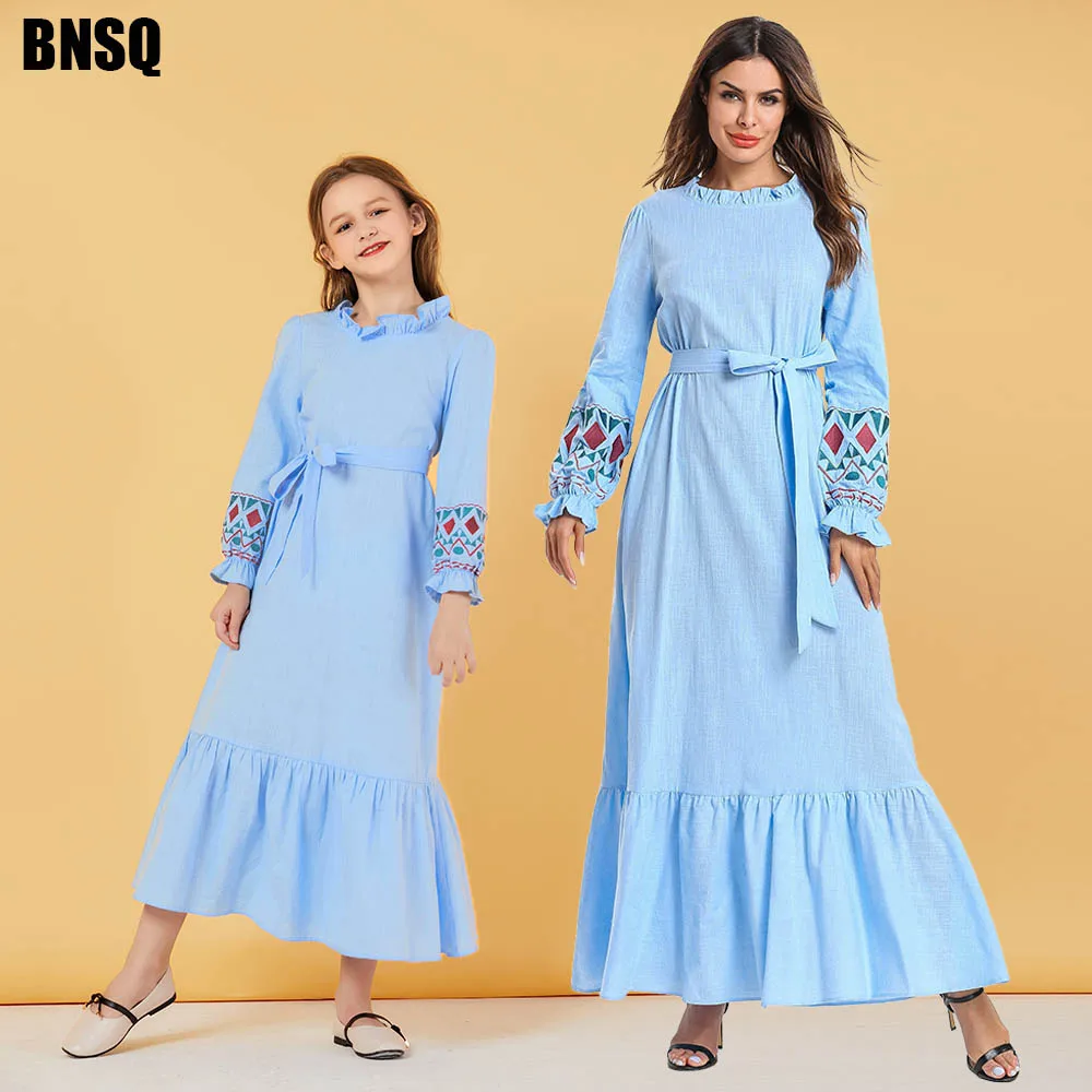 BNSQ костюм для родителей и детей платья больших девочек Вышитые Розовые розы