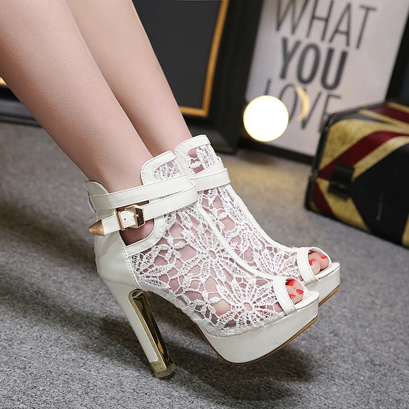 

New Square High Heels Belt Buckle Peep Toe Hollow Platform Shoes Woman Casual Summer Boots Big Size 2019 New