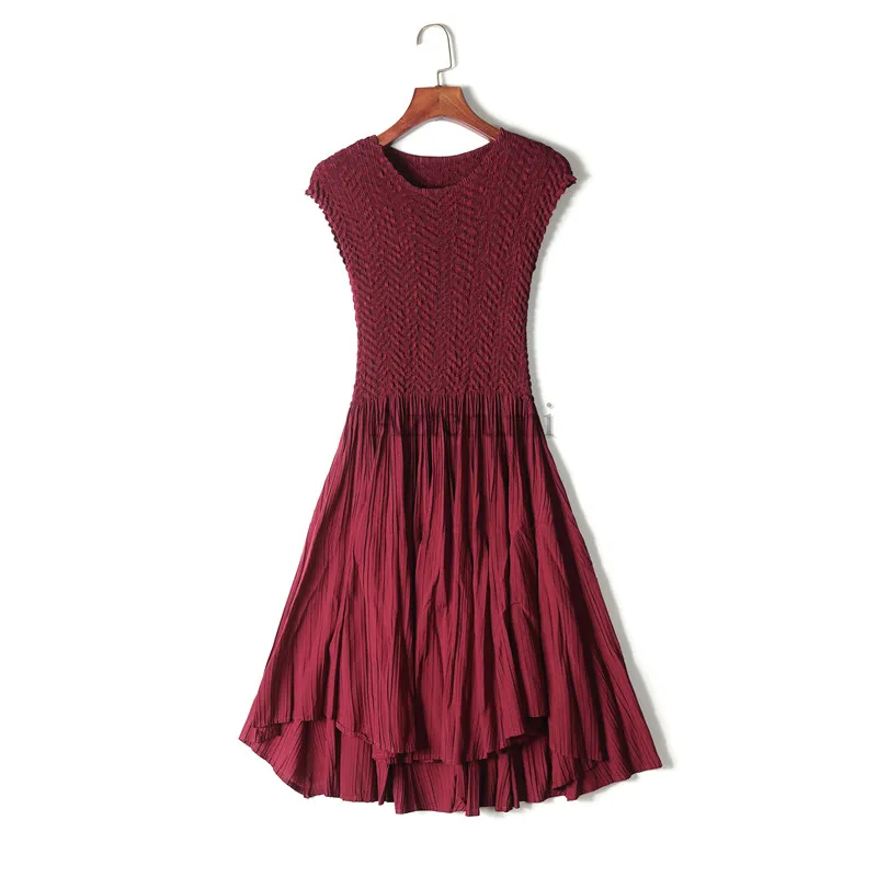 High Quality New Simple Women Casual Dress Sleeveless Round Neck Summer Dress Elegant Office Lady Solid Pleats Dresses - Цвет: Бургундия
