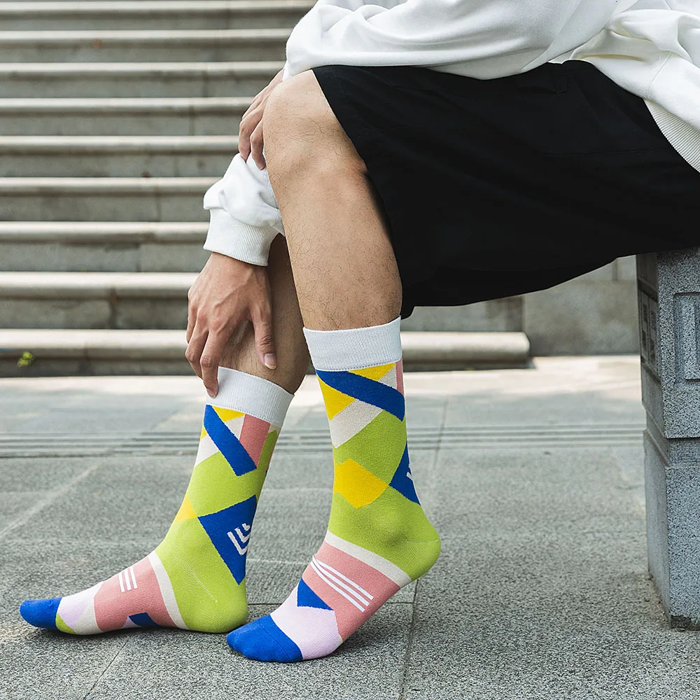 Красочные новые мужские креативные геометрические качественные хлопковые носки повседневные носки, 4 пары
