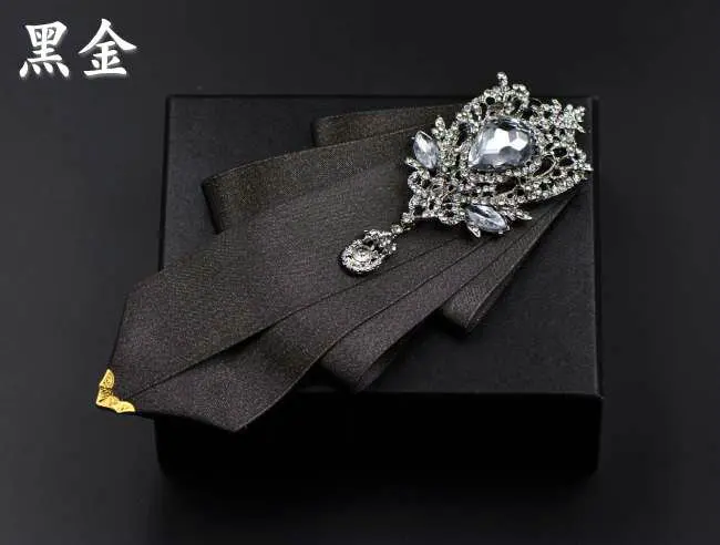 Bow Tie Мужской женский деловой Галстук Свадебная вечеринка сплав металлическая голова галстук-бабочка со стразами набор брошей платок Карманный квадратный галстук-бабочка - Цвет: Bow Tie