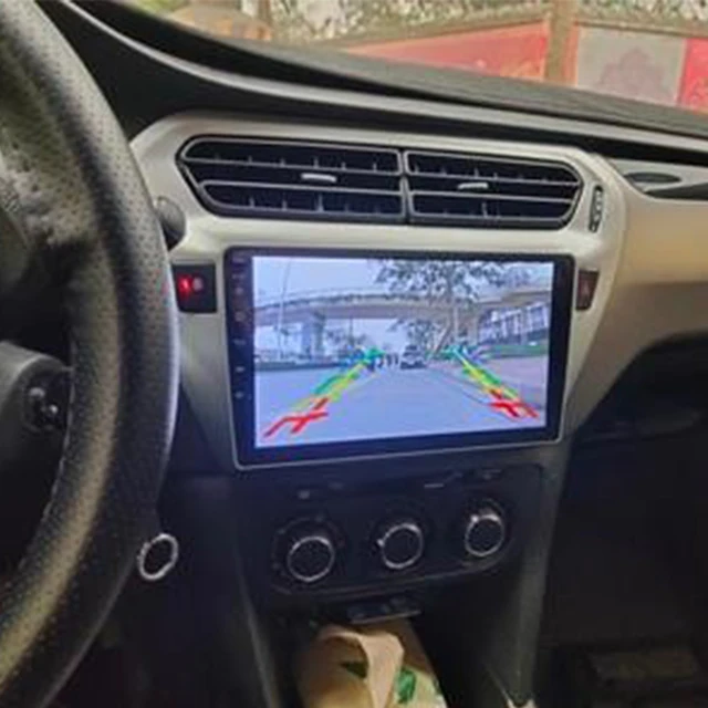 Photo écran tactile multimédia Peugeot 301 I restylée Allure