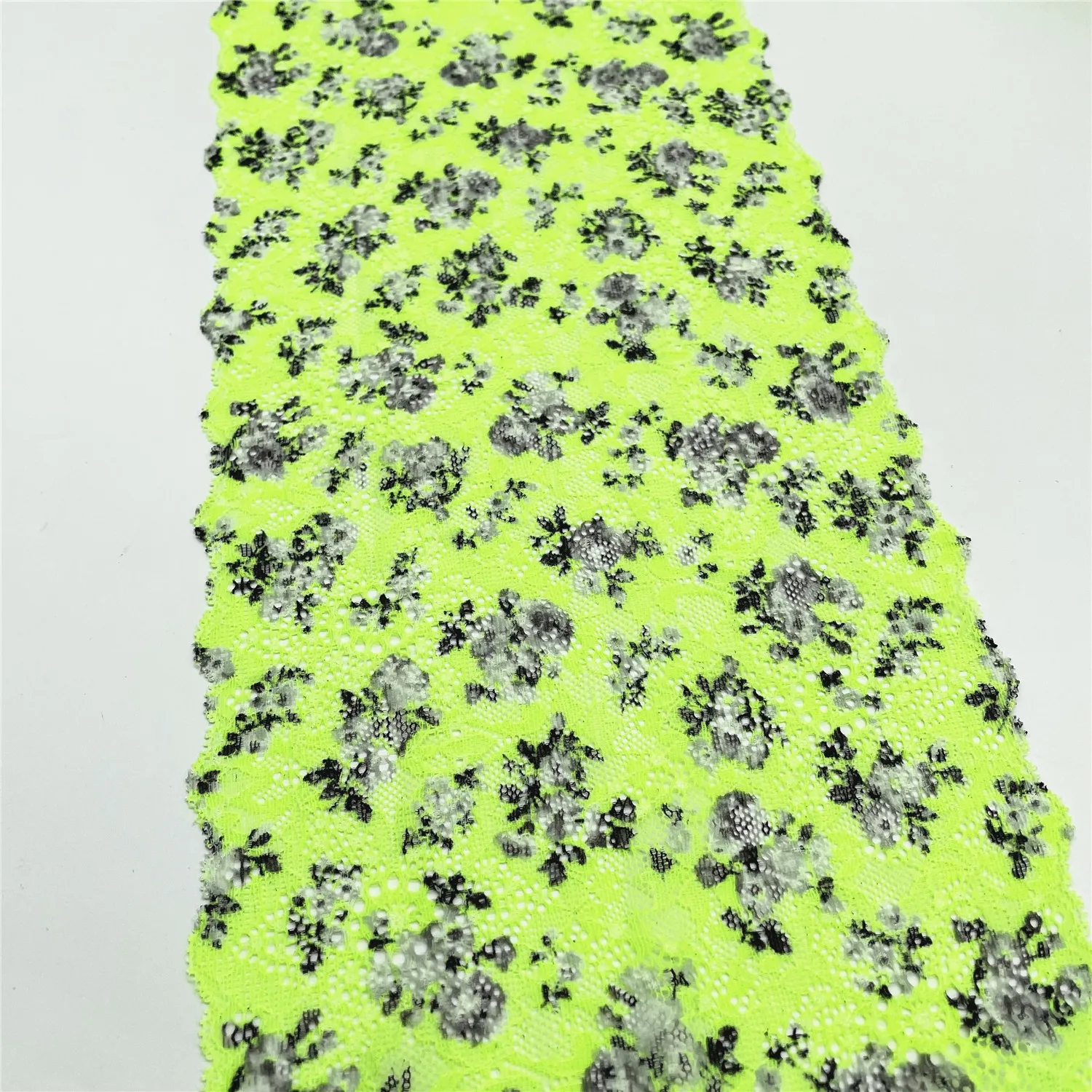 3y/lot Width 7 1/2 inch (19cm) Green Black Grey Stretch Lace Trim 2