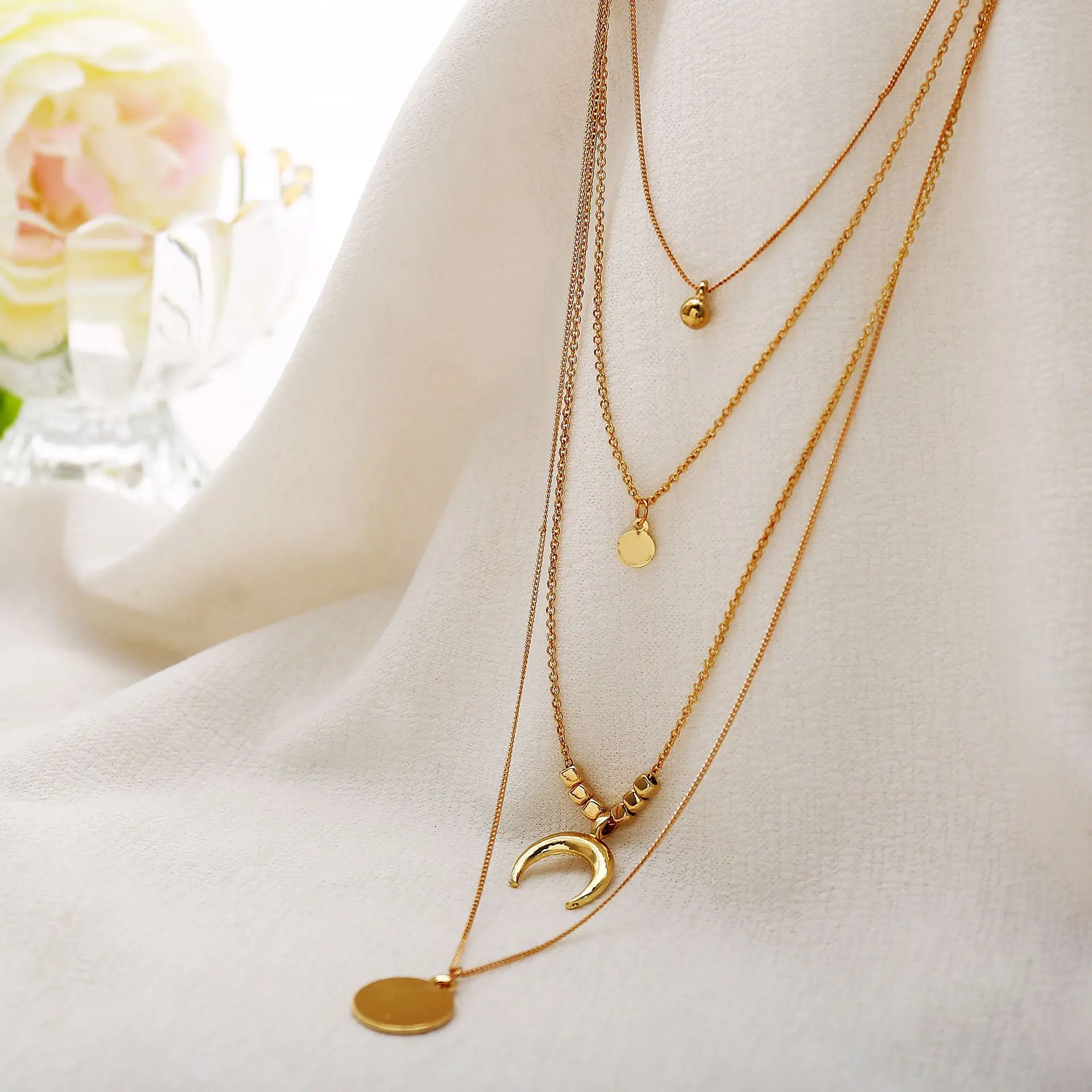 FN богемное многослойное ожерелье простое ожерелье с подвеской золотистого цвета Луна для женщин цепочки ожерелье женские ювелирные изделия