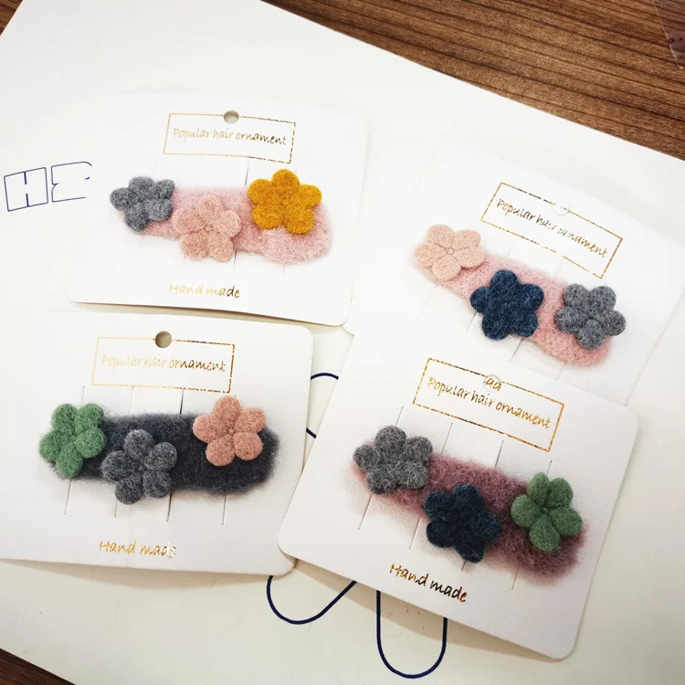 

Shop 2019 Autumn And Winter New Style Color Mixture Flower Woolen BB Clip Baby Side Clip a Pair of Hairclips Accessories Et648