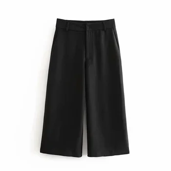 

In the early spring of 2020, the new mid waist long pocket is decorated with double inlaid line pocket long casual shorts