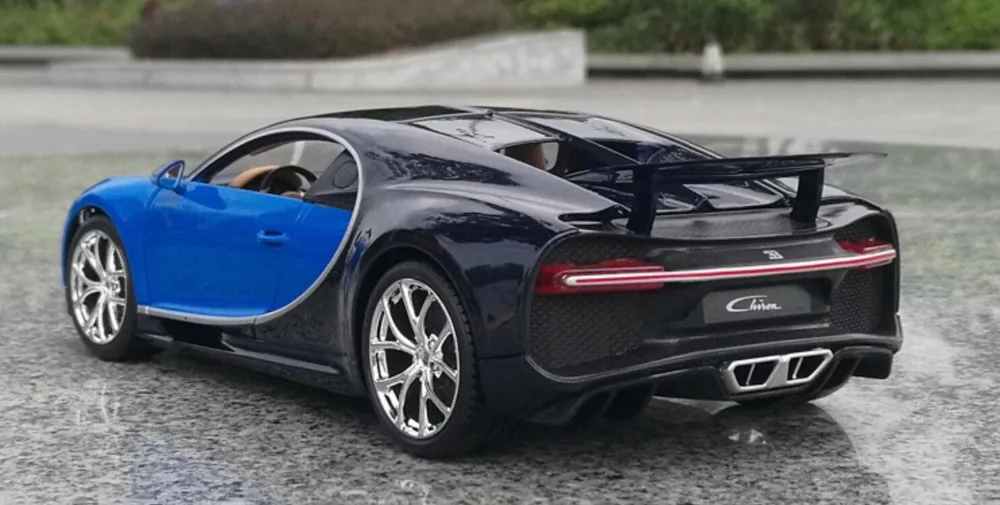 Bburago 1/18 1:18 Bugatti Chiron спортивный гоночный автомобиль Транспортное средство литье под давлением дисплей Модель игрушки на день рождения для детей мальчиков и девочек