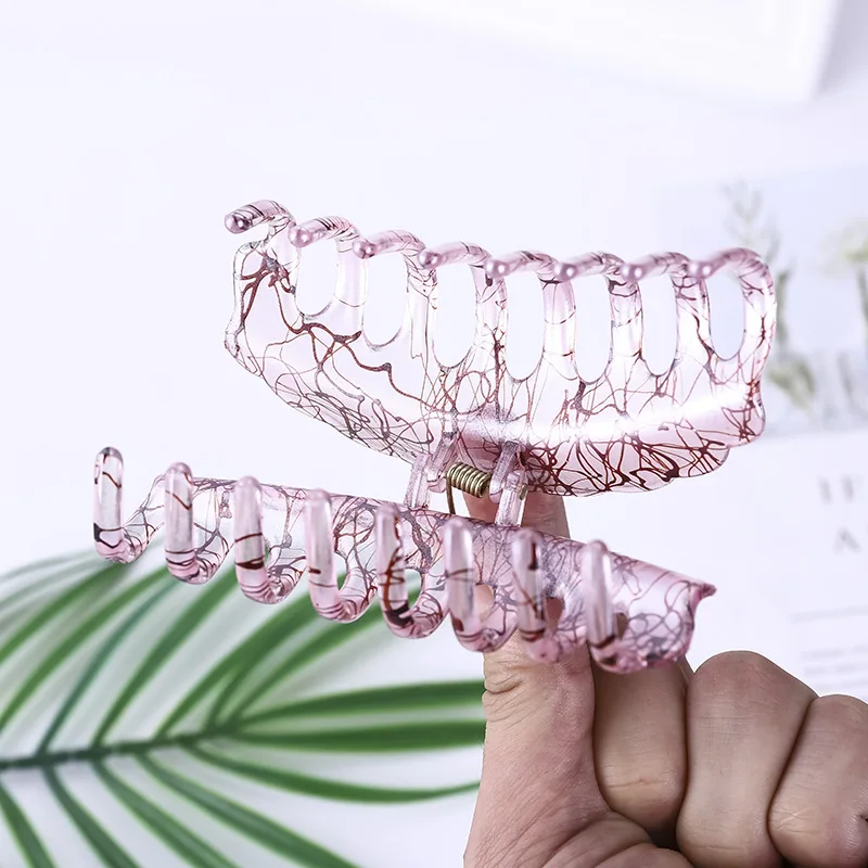 Korea-New-Fashion-Hair-Claw-for-Women-Barrettes-Hair-Crab-Hairpin-Clear-Hair-Clip-Claw-Clamp (1)