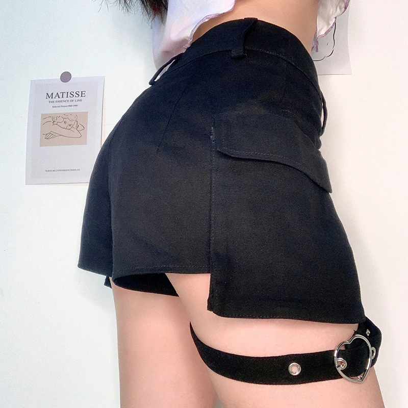 HIGAREDA Punk Black Cargo Shorts Women with Leg Ring Casual Pockets High Waisted Short Pants Ladies Gothic Fashion
