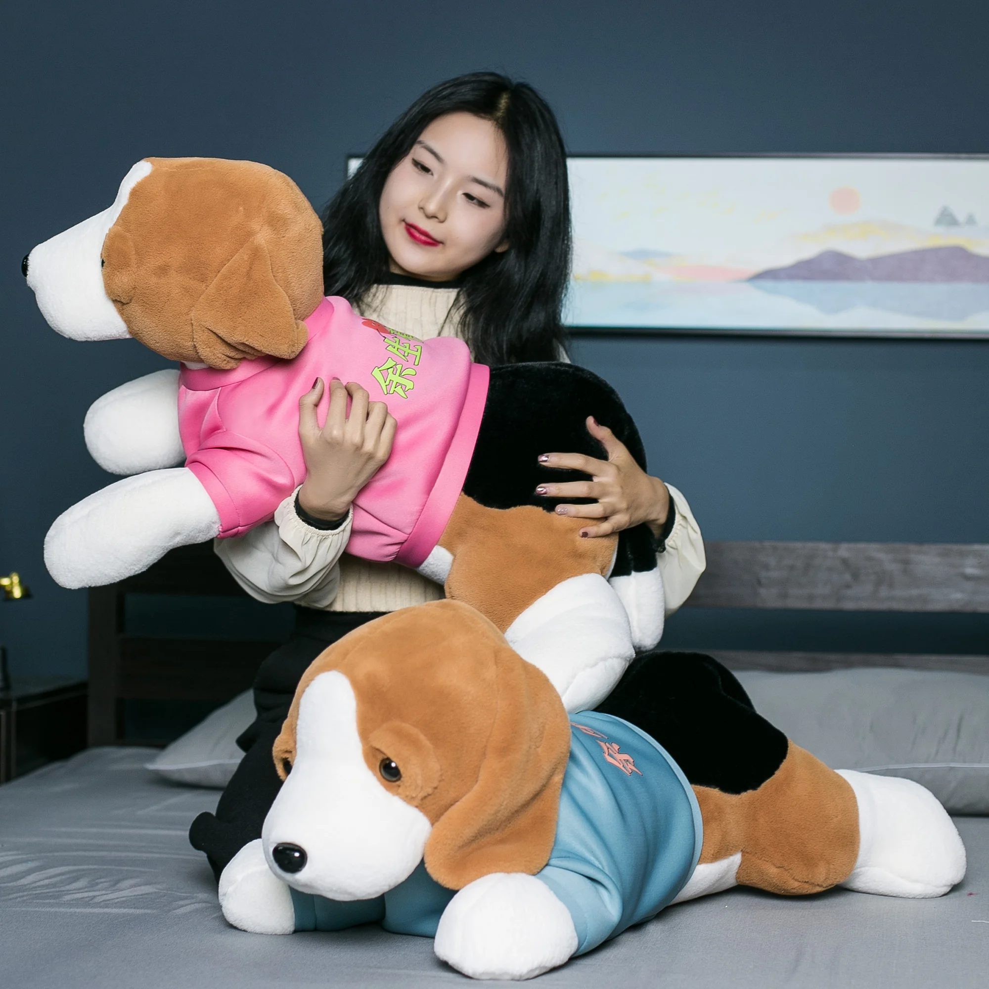 https://ae01.alicdn.com/kf/Hcfa34ad689f2454784f68ebdcbbe8bef8/Simulation-80cm-Dressing-Beagles-Dog-Plush-Toy-Stuffed-Lifelike-Animals-Puppy-Hug-Throw-Pillow-Boy-Birthday.jpg