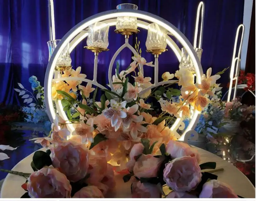 

New wedding props champagne tower floral iron European wine tower candlestick bioluminescent cup tower wishing table