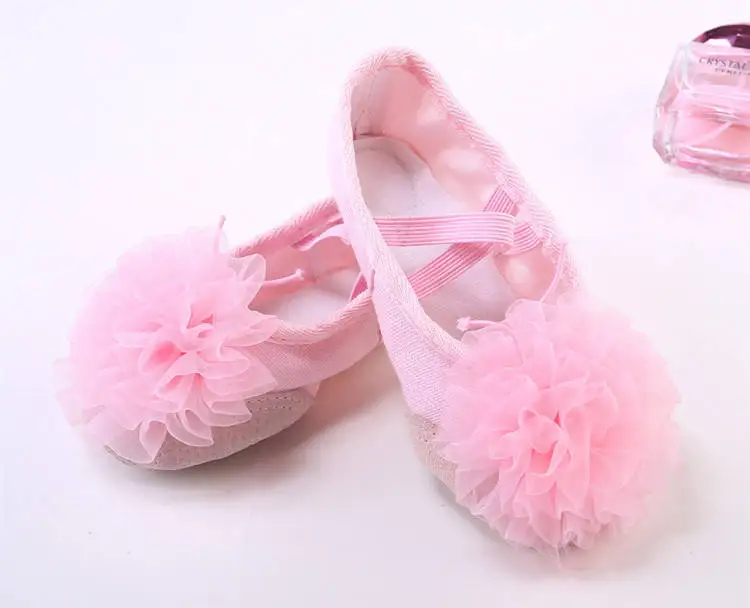 Young children dance shoes soft bottom cat claw girls ballet shoes performance dance shoes canvas exercise shoes pink girl