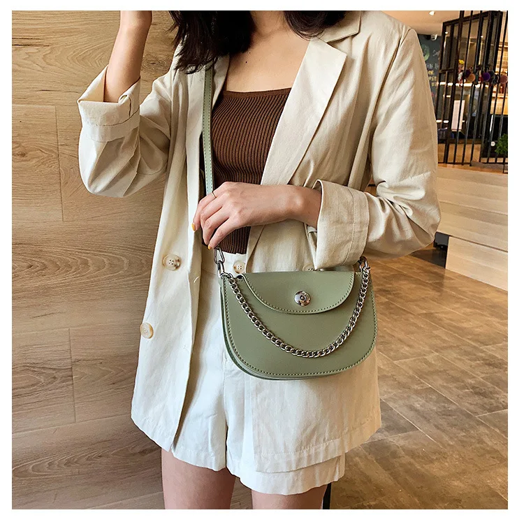 

2019 new Korean version of the tide semicircular saddle bag chain one shoulder bag 100 foreign gas oblique carry small bag