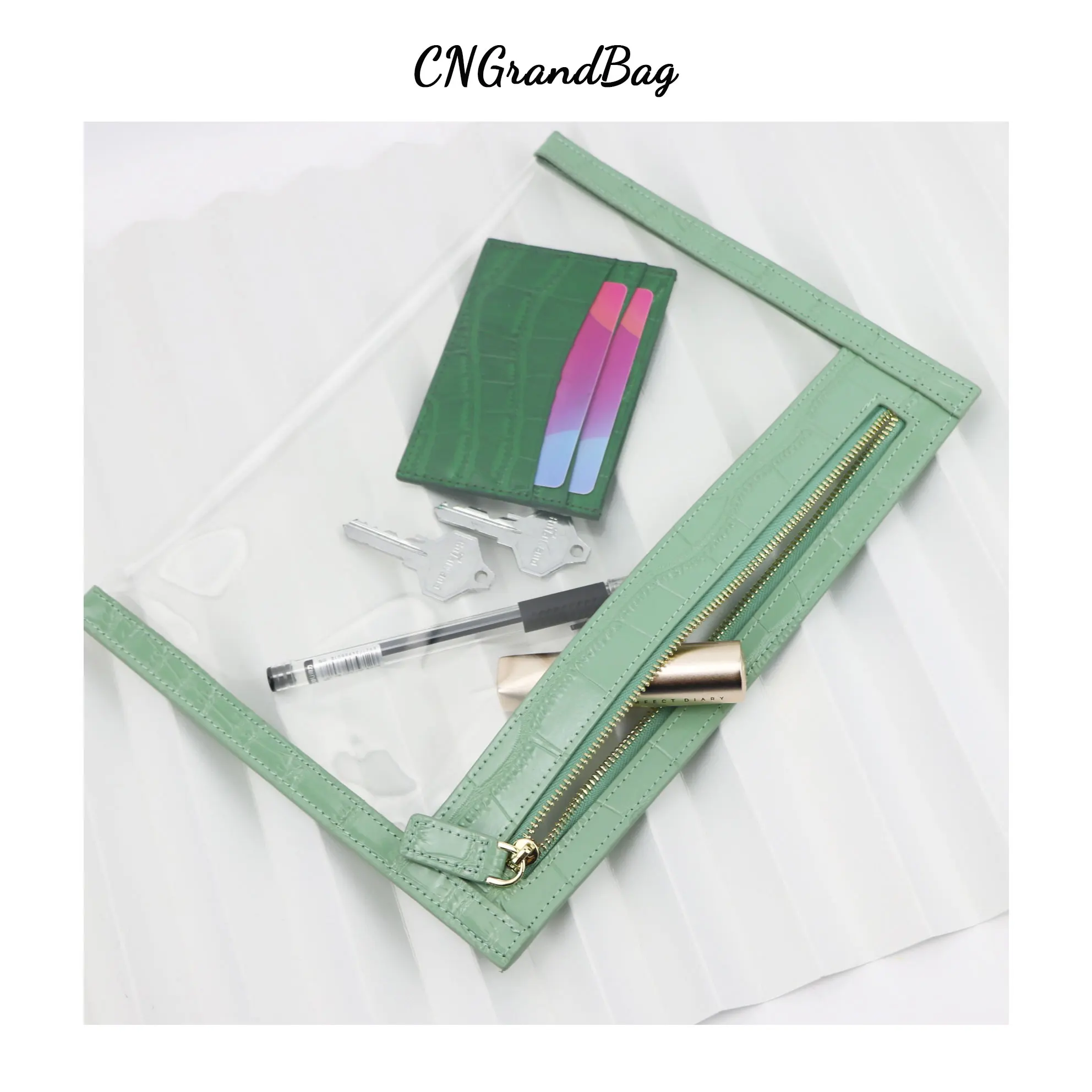 Personalized Crocodile Leather Women Travel Makeup Bags Clear TPU Travel Wash Bag Small PVC Pouch Clutch Bag makeup organizer cosmetic bag cosmetic storage bag toiletry bag makeup bag cosmetic case