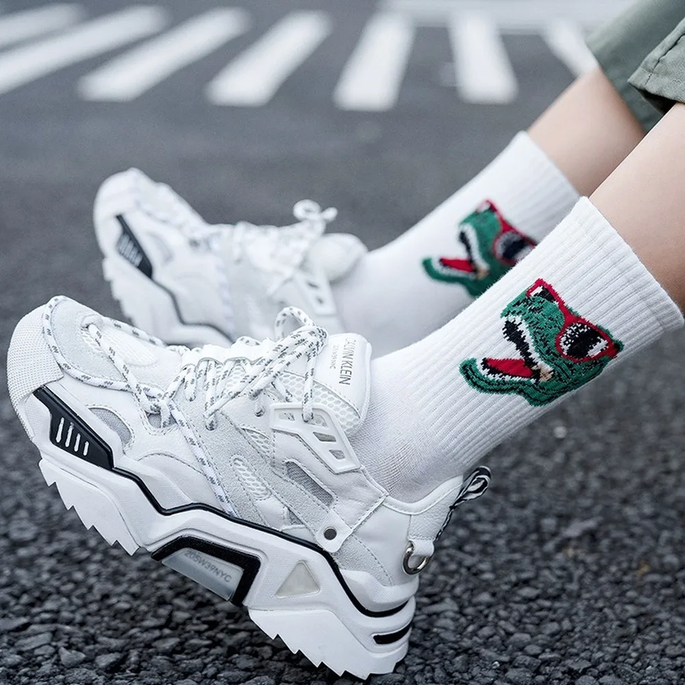

New autumn winter socks women personality street fashion sox cartoon dinosaur vogue stockings girls cotton breathable bobbysocks
