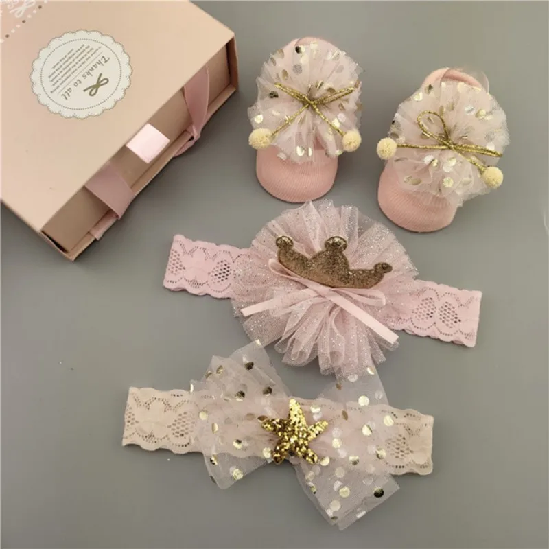 

Baby Gift Newborn Baby Cute Cartoon Flower Design Cotton Socks With Hairband Photography Props Set With Box