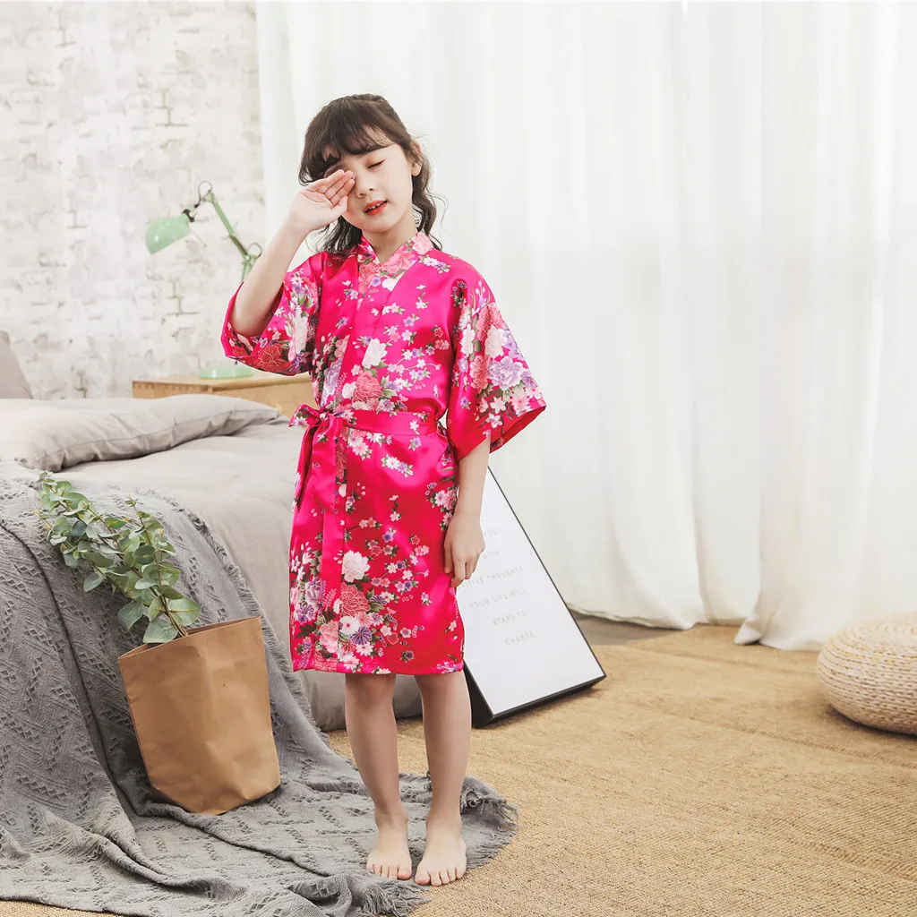 Новая одежда для малышей с цветочным принтом для девочек шелковые атласное кимоно; наряд, одежда для сна, мягкие летние Детская одежда для сна халаты 8,29